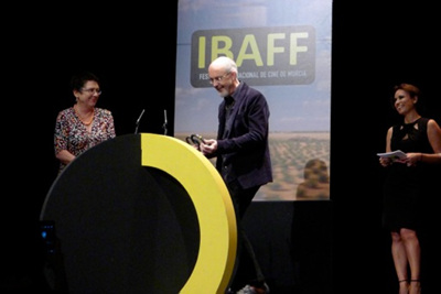 빌 비올라, 스페인 무르시아 심포지움의 국제 이븐 아라비에서 Barzaj 어워드 수상 Bill Viola Receives Barzaj Award from the International Ibn Arabi of Murcia Symposium in Murcia, Spain